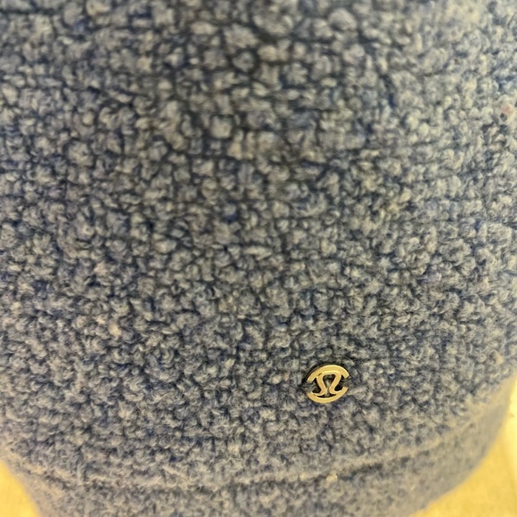 Great used distress, lululemon jacket/hood, baby blue color wool blend - Picture 3 of 5